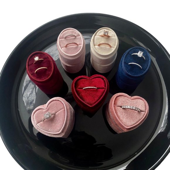 Luxury Velvet Ring Box - Heart Shaped - Pale Pink - Picture 4 of 5